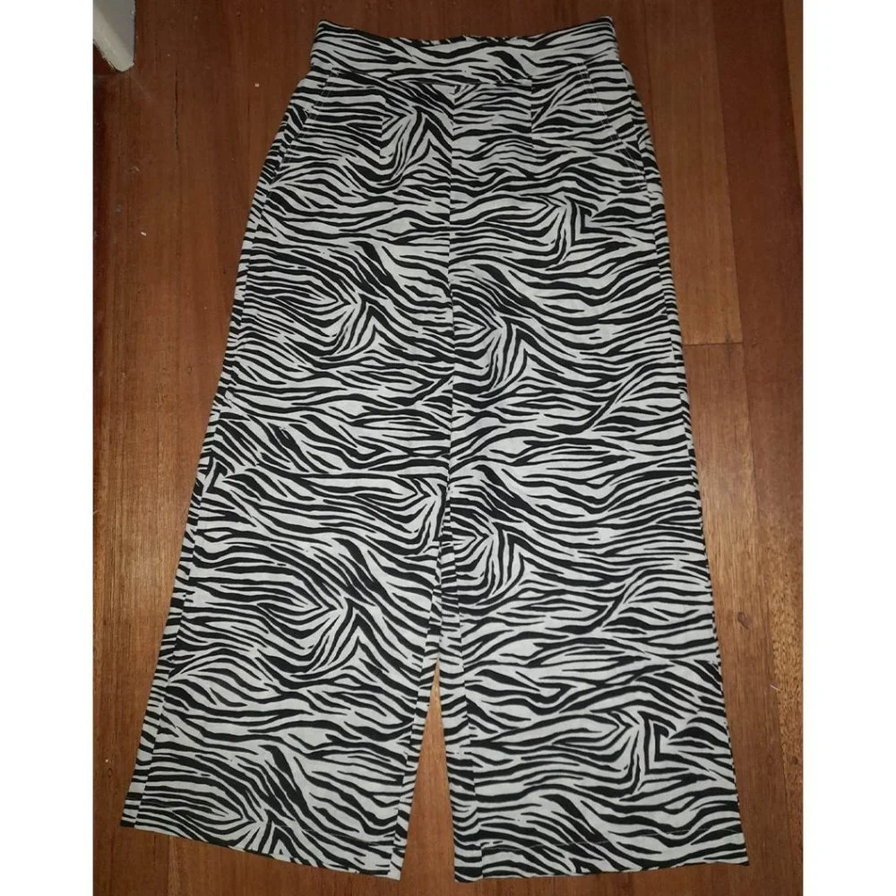 Brand New Linen Zebra Culottes - Picture 5 of 7